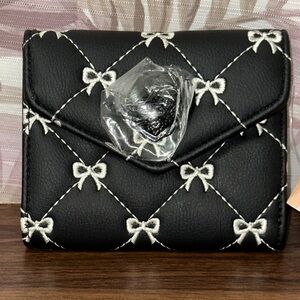 Chic Black Quilted Women's Wallet with Bow Accents